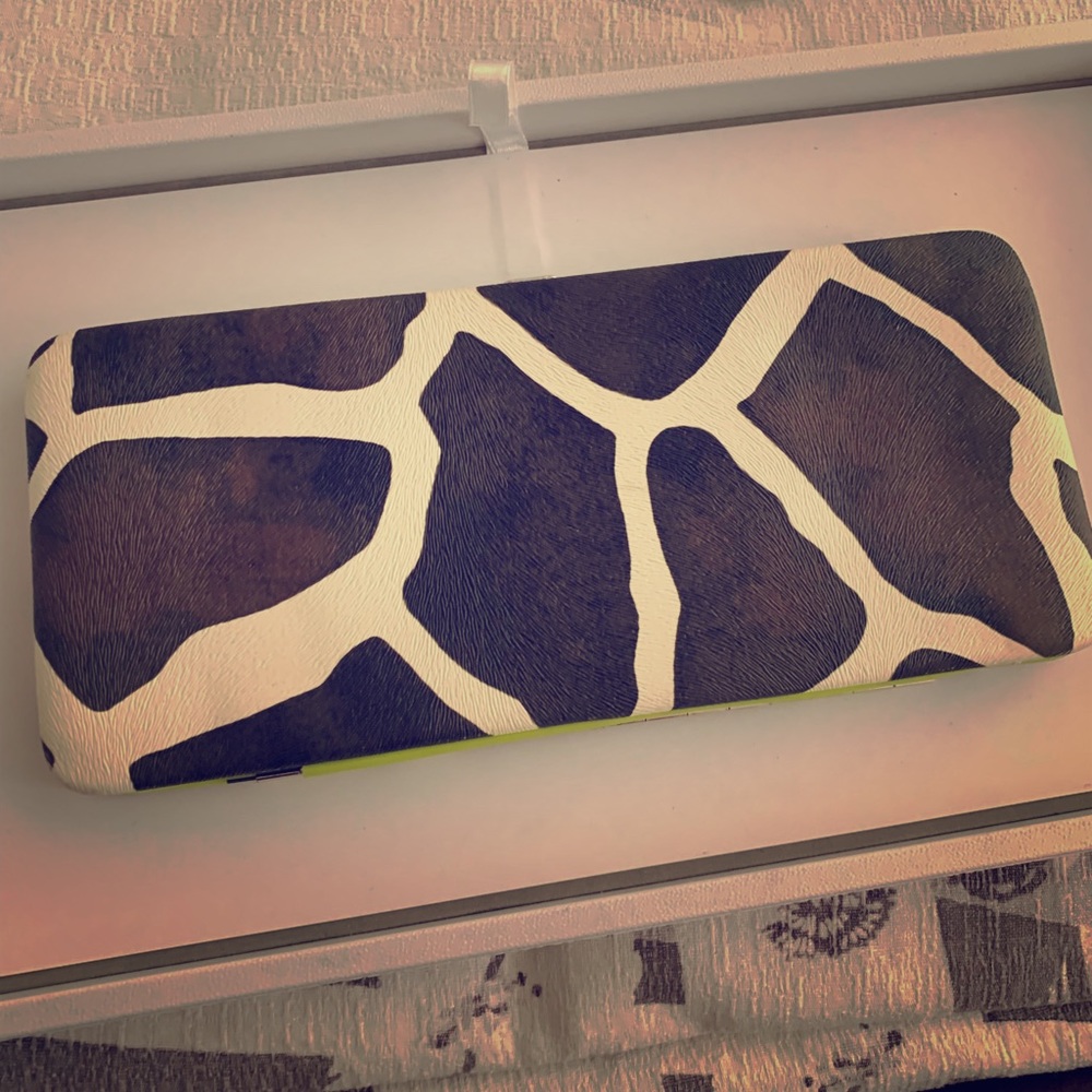 Clutch wallet